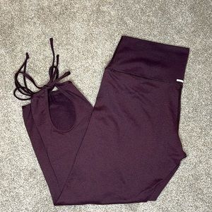 Aerie Chill Play Move Capri Leggings Women's Heathered Purple/Maroon Cutout Ties